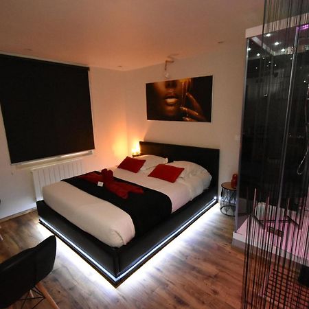 Spa Privatif Love Room, Le Hammam Et Bulles, Chez Nuits Chartraines 沙特尔 外观 照片