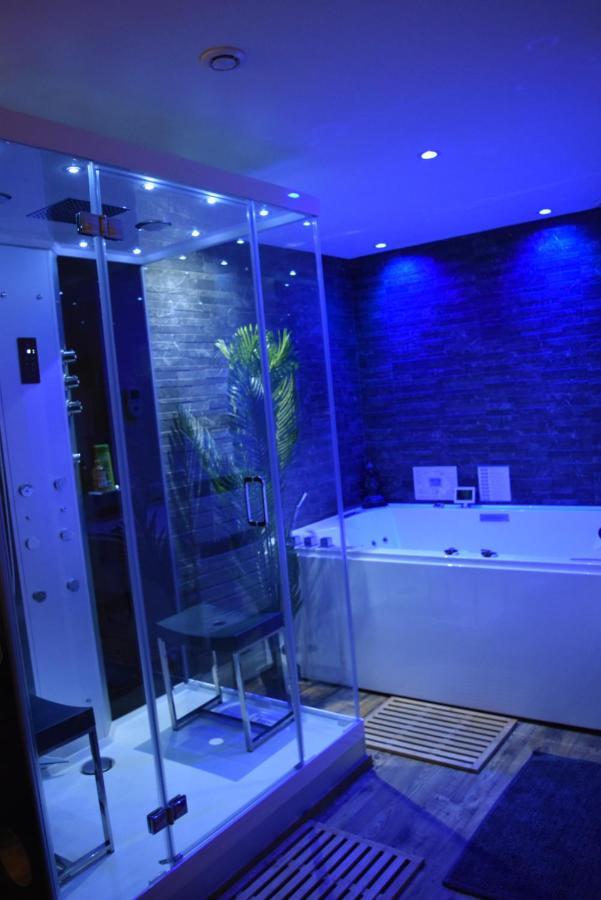 Spa Privatif Love Room, Le Hammam Et Bulles, Chez Nuits Chartraines 沙特尔 外观 照片