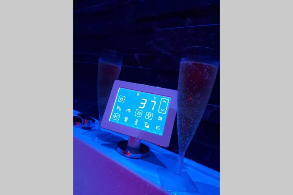 Spa Privatif Love Room, Le Hammam Et Bulles, Chez Nuits Chartraines 沙特尔 外观 照片
