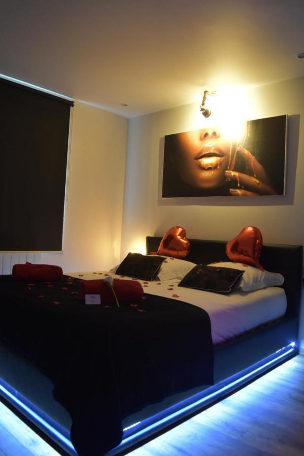Spa Privatif Love Room, Le Hammam Et Bulles, Chez Nuits Chartraines 沙特尔 外观 照片