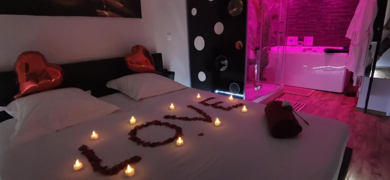 Spa Privatif Love Room, Le Hammam Et Bulles, Chez Nuits Chartraines 沙特尔 外观 照片