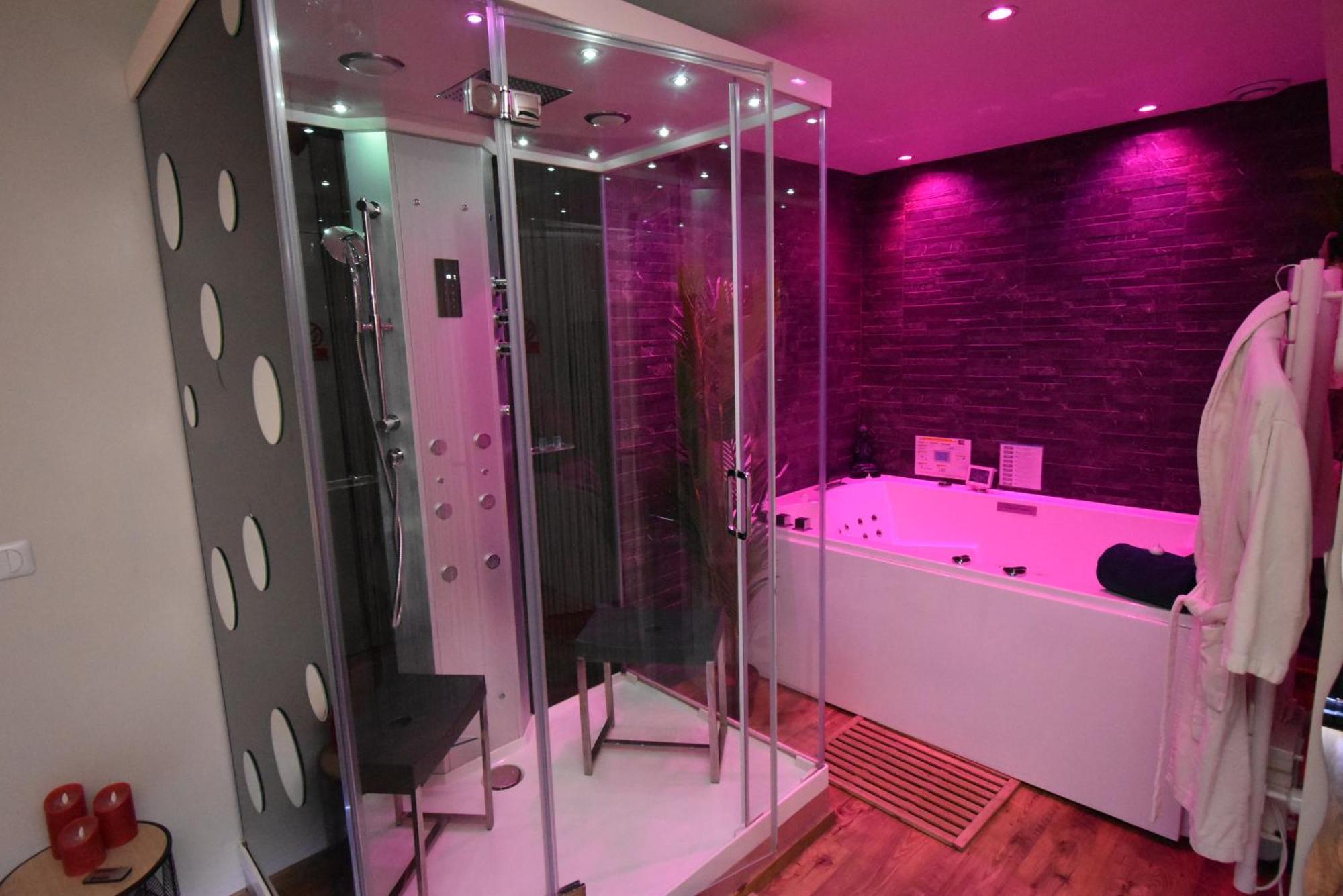 Spa Privatif Love Room, Le Hammam Et Bulles, Chez Nuits Chartraines 沙特尔 外观 照片
